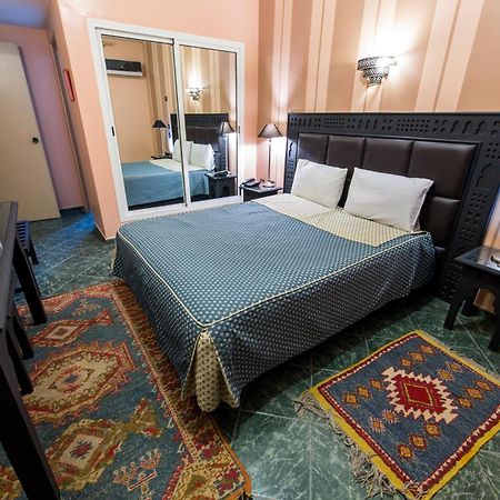 Hotel Akouas Meknès Zimmer foto