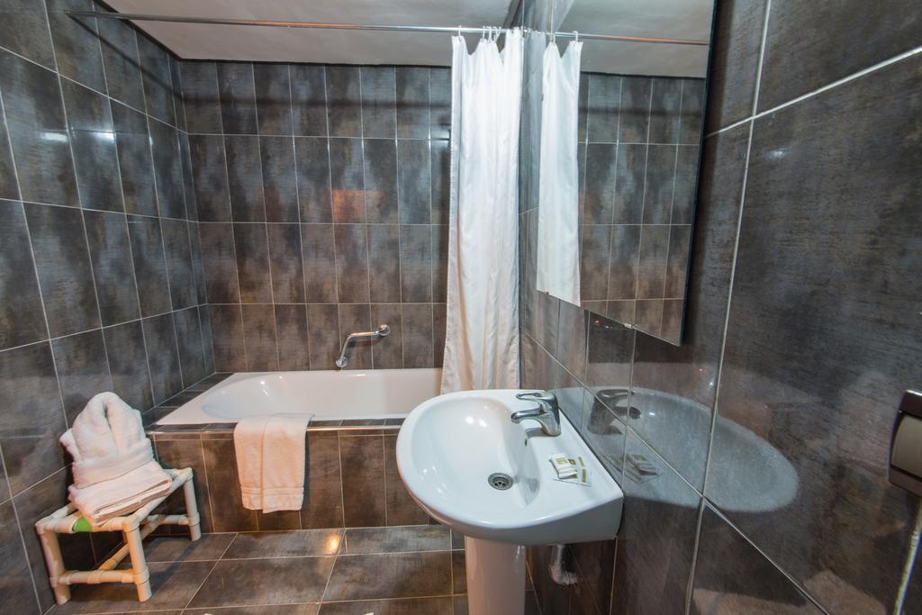 Hotel Akouas Meknès Zimmer foto